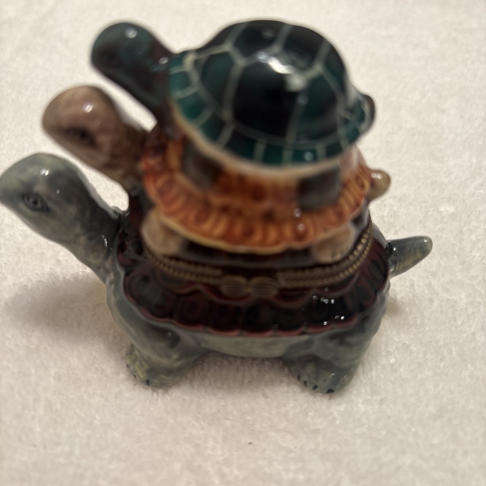 Vintage Stacked Turtles Porcelain Hinged Trinket Box w/Baby Tortoise